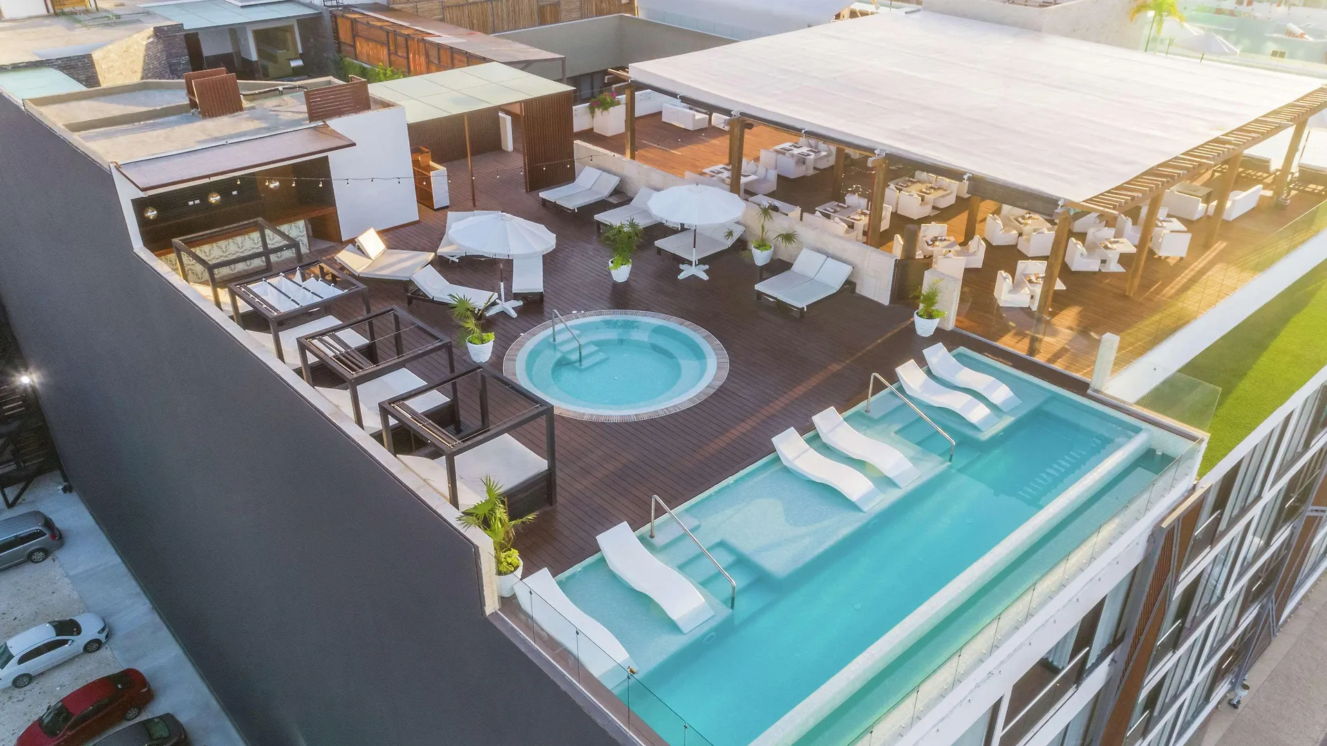 The Fives Downtown Hotel & Residences, Curio Collection By Hilton Πλάγια Ντελ Κάρμεν