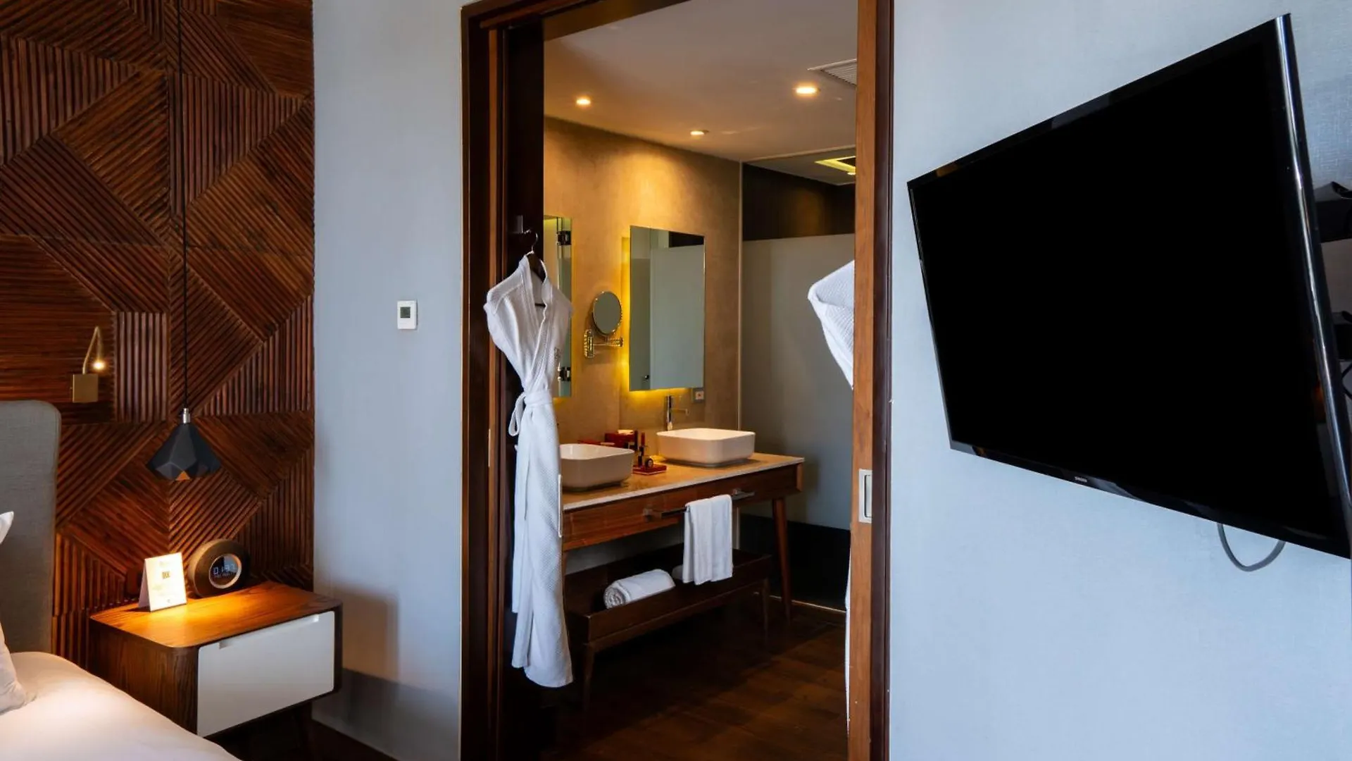 The Fives Downtown Hotel & Residences, Curio Collection By Hilton Πλάγια Ντελ Κάρμεν