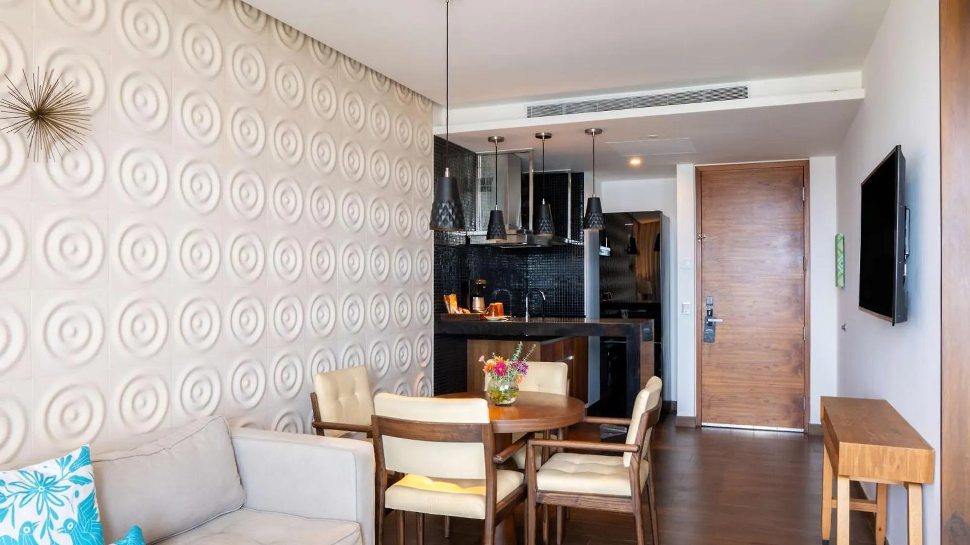 The Fives Downtown Hotel & Residences, Curio Collection By Hilton Playa del Carmen 4*,